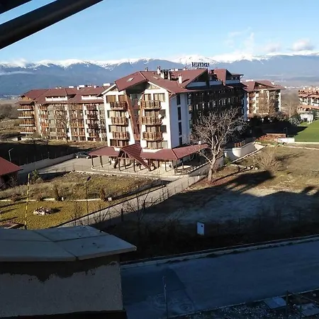 Royal Towers - 945 Apartment